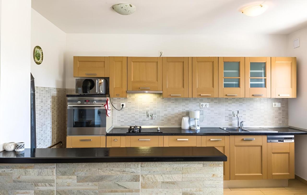 Villa Ivy With Perfect Privacy, Pool, Sauna And Jacuzzi Opanci Екстериор снимка