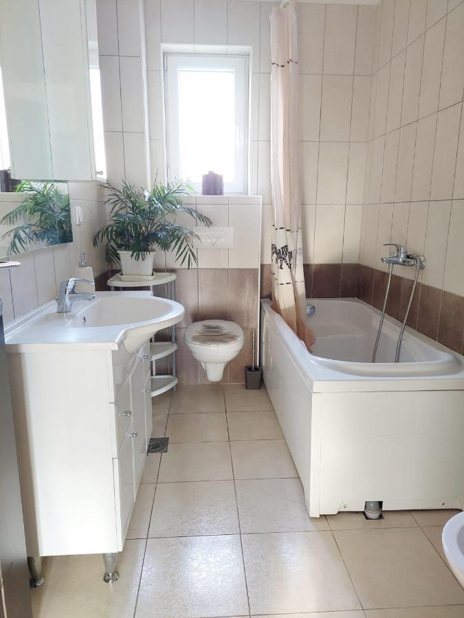 Villa Ivy With Perfect Privacy, Pool, Sauna And Jacuzzi Opanci Екстериор снимка